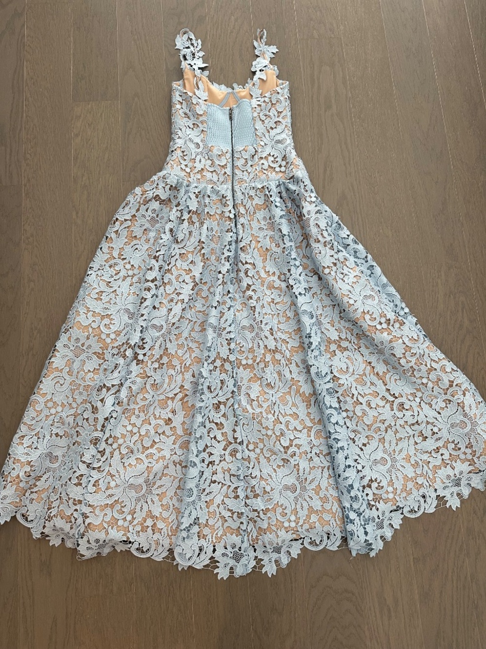 Alice + Olivia Powder Blue Lace Midi Dress - Picture 6 of 11